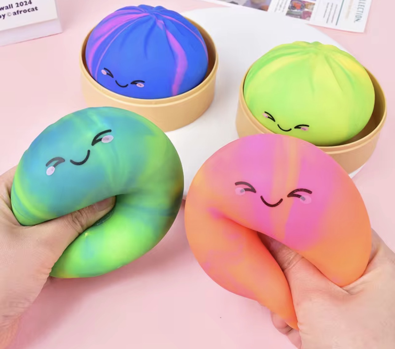 1 Mystery Color Rainbow Squishy Dumpling