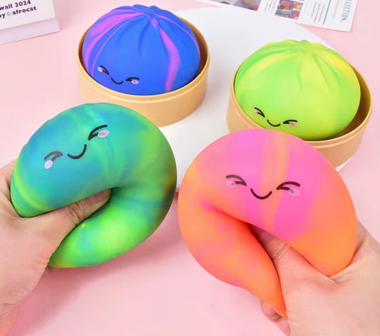 1 Mystery Color Rainbow Squishy Dumpling