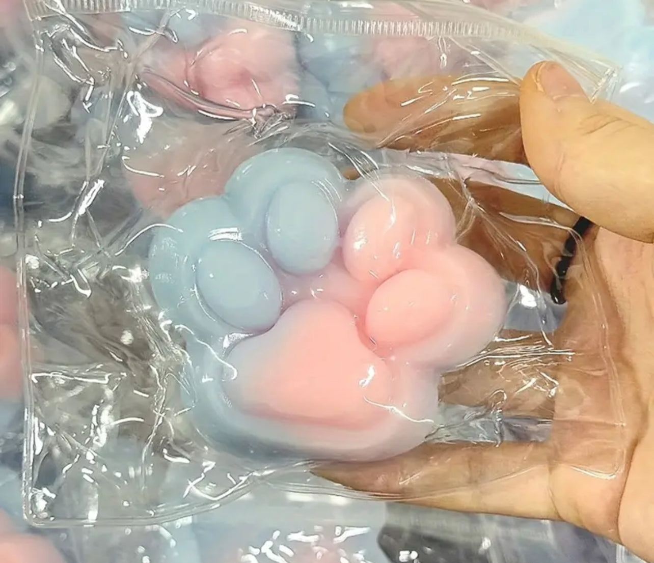 Squishy- extra sticky taba